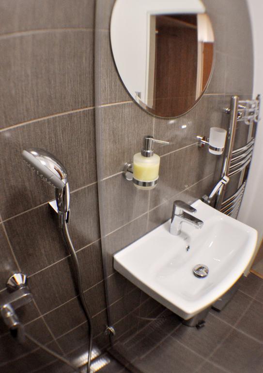 Studia Letcu 2A Lägenhet Olomouc Exteriör bild